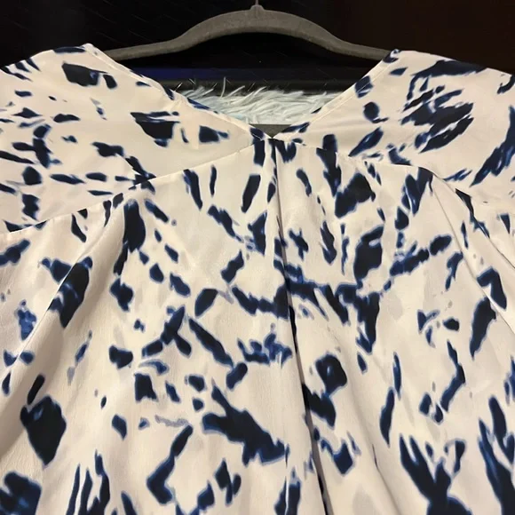 Cynthia rowley 100 % silk medium blouse - Picture 8 of 9